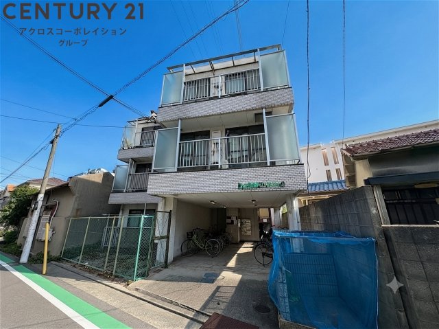 建物外観　落ち着いた雰囲気の外観です！