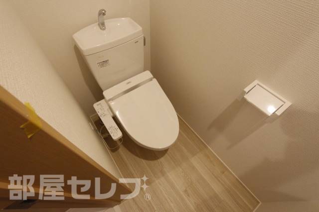 トイレ　モデルルーム写真参照