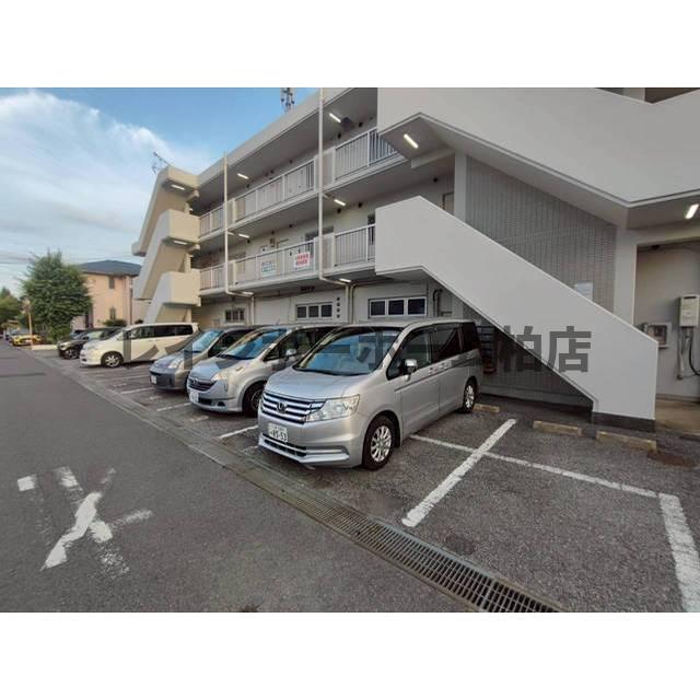 駐車場　カースペースがあります