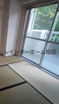 バルコニー　お洗濯にも便利なバルコニー付き