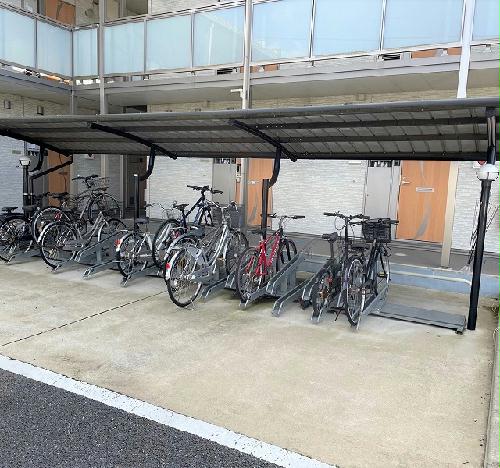 その他共有部分　屋根付き駐輪場