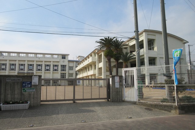 小学校　神戸市立真野小学校（小学校）まで285m