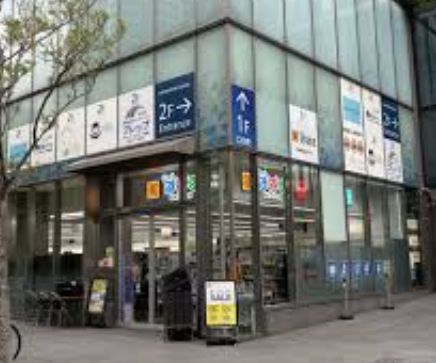 ドラックストア　どらっぐぱぱす晴海2丁目店（ドラッグストア）まで420m