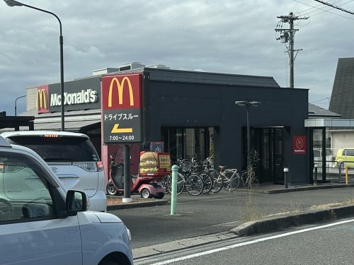 飲食店　マクドナルド 301御立町店（飲食店）まで492m