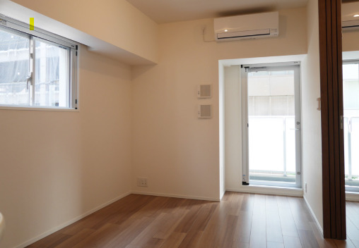 居室・リビング　※別部屋の参考写真です。