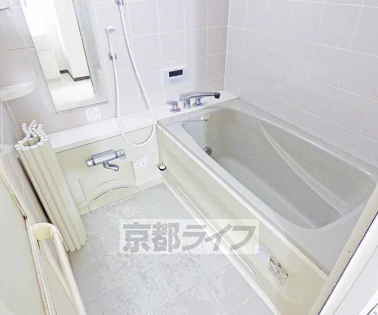 バス・シャワールーム　浴室です。
