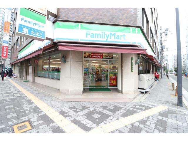 コンビニ　ファミリーマート梅田中津店（コンビニ）まで319m