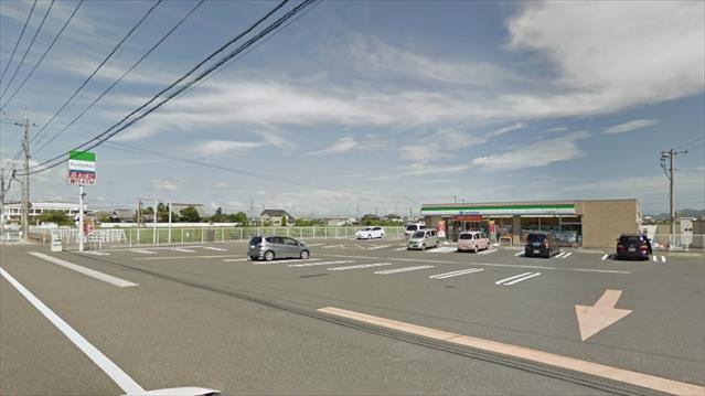コンビニ　ファミリーマート浦安本町店（コンビニ）まで1132m