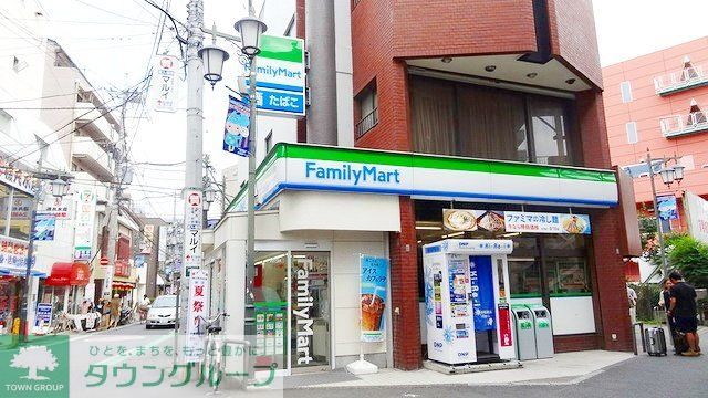 コンビニ　ファミリーマート（コンビニ）まで110m