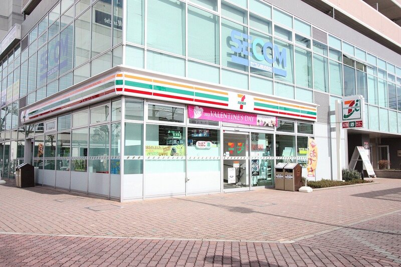 コンビニ　セブンイレブン北名古屋西春駅前店（コンビニ）まで62m