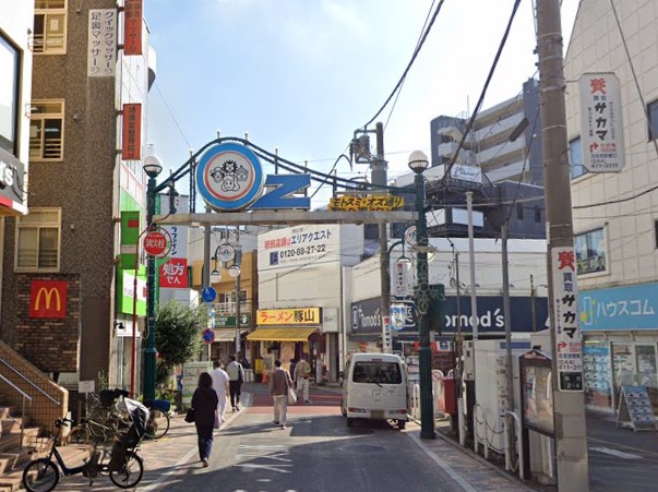 ショッピングセンター　オズ通り商店街（ショッピングセンター）まで385m