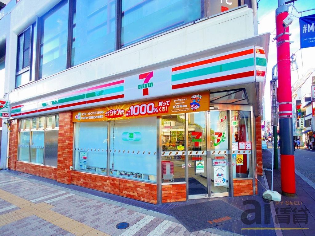 コンビニ　セブンイレブン武蔵境駅前店（コンビニ）まで220m