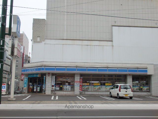 コンビニ　ローソン（コンビニ）まで293m