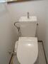 トイレ　トイレ温水便座完備です