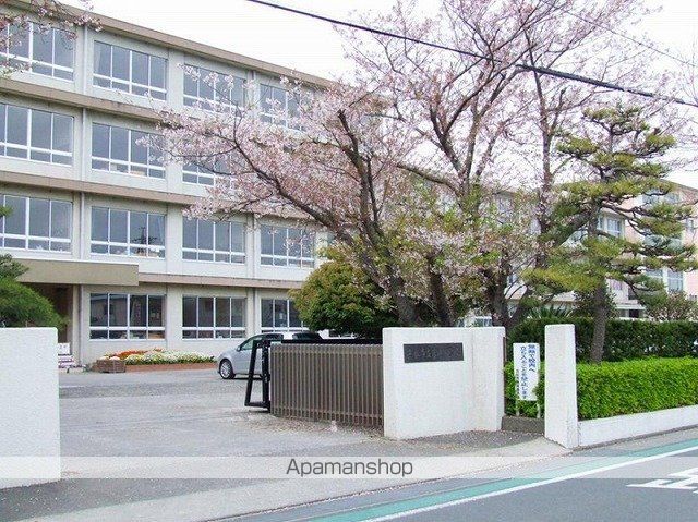 小学校　浜松市立芳川小学校（小学校）まで120m