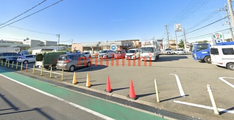 コンビニ　セブンイレブン高槻郡家新町店（コンビニ）まで604m