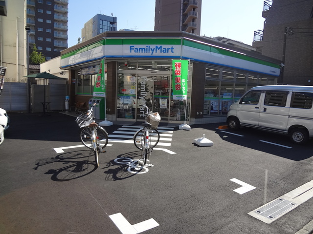 コンビニ　ファミリーマート八王子市役所通り店（コンビニ）まで344m