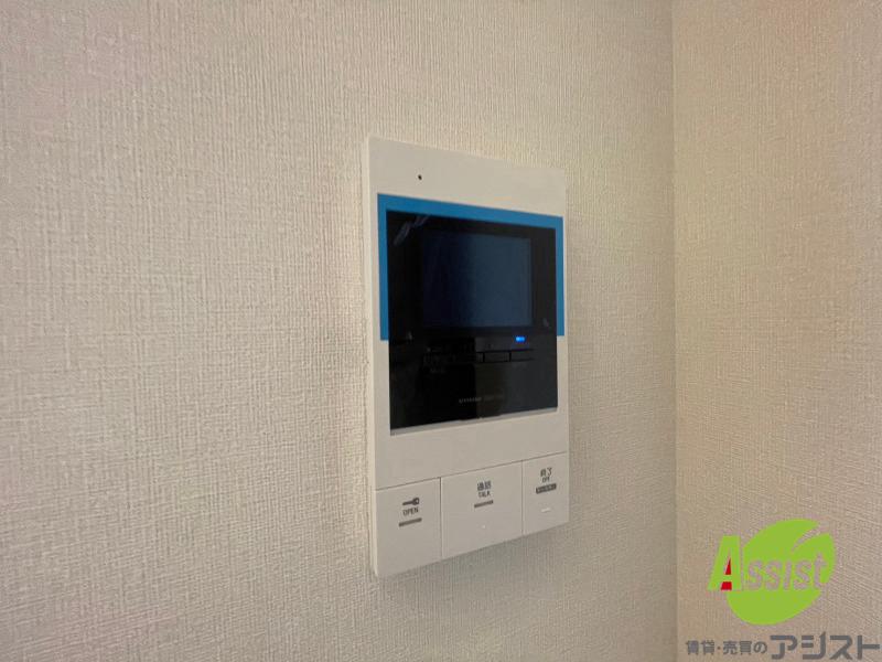 セキュリティ　ＴＶモニター付インターホンです。来客者の顔が見えるので安心！