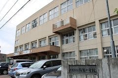 小学校　札幌市立福住小学校（小学校）まで482m