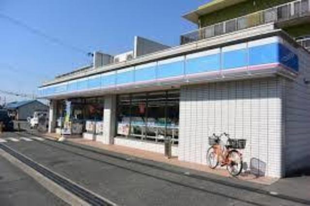 コンビニ　ローソン東大阪玉串町東店（コンビニ）まで622m
