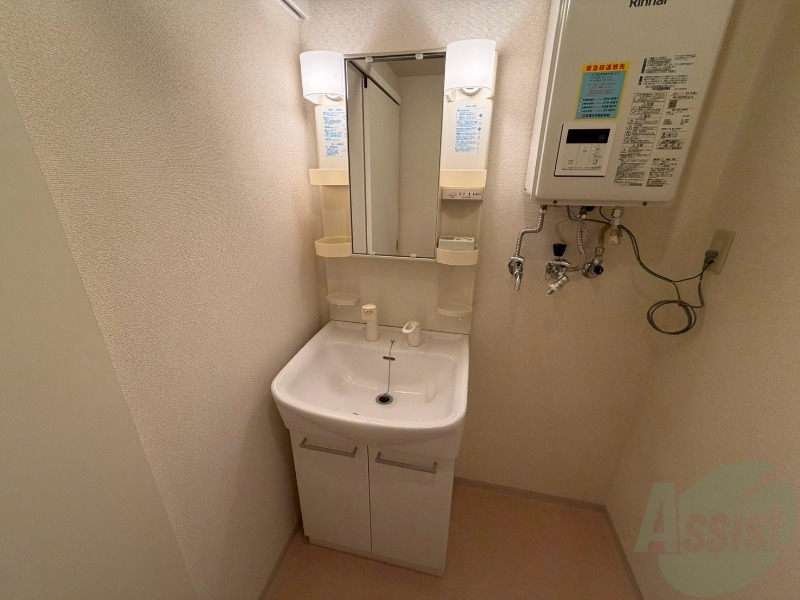 洗面設備　こちらに洗面台があります。朝の洗顔はこちらで。