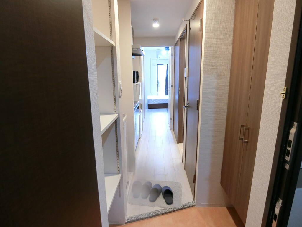 玄関　モデルルームのお部屋です、家具は付きませんのでご注意ください