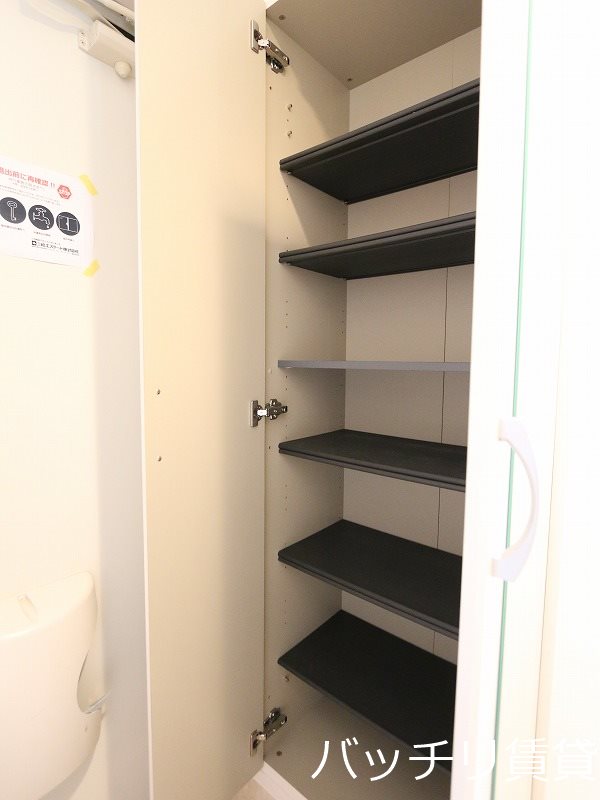 玄関　同シリーズの別のお部屋。現況を優先します。