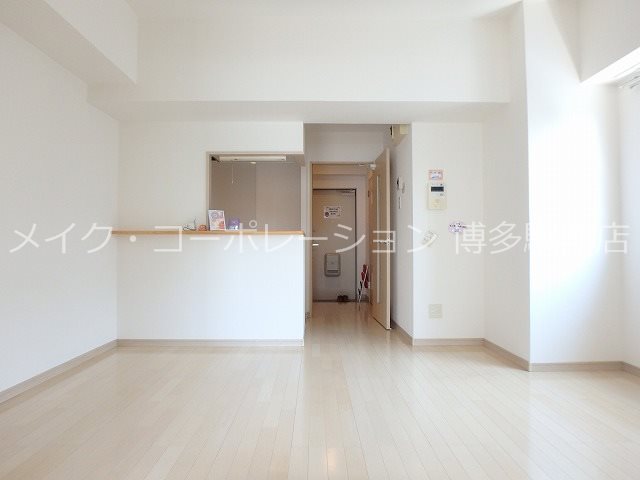 居室・リビング　※写真は棟内別部屋参考写真