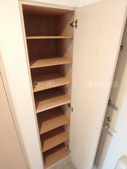 玄関　※写真は棟内別部屋参考写真