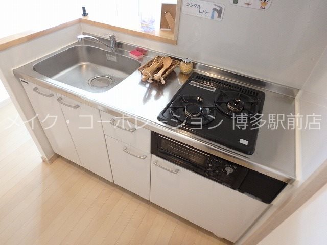 キッチン　※写真は棟内別部屋参考写真