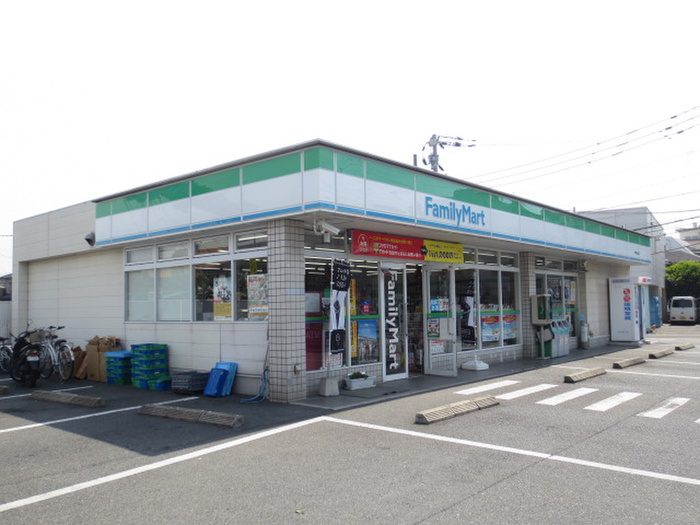 コンビニ　ファミリーマート博多金の隈3丁目店（コンビニ）まで223m