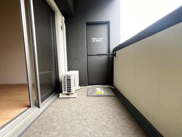 バルコニー　同物件別部屋イメージ