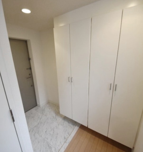 玄関　別部屋同仕様