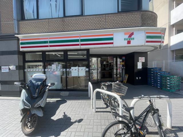 コンビニ　セブンイレブン渋谷東1丁目店（コンビニ）まで95m
