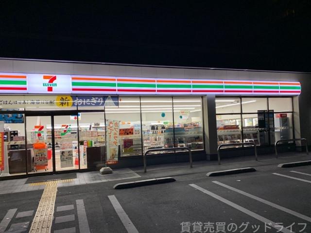 コンビニ　セブンイレブン京都西大路八条北店（コンビニ）まで175m