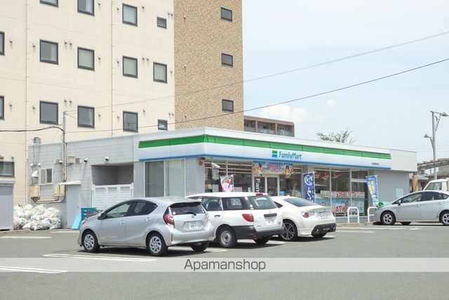 コンビニ　ファミリーマート（コンビニ）まで1003m
