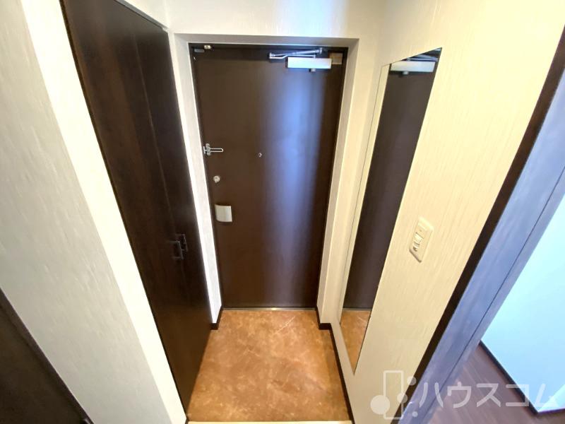玄関　玄関を一歩入ると・・・こんな感じです。