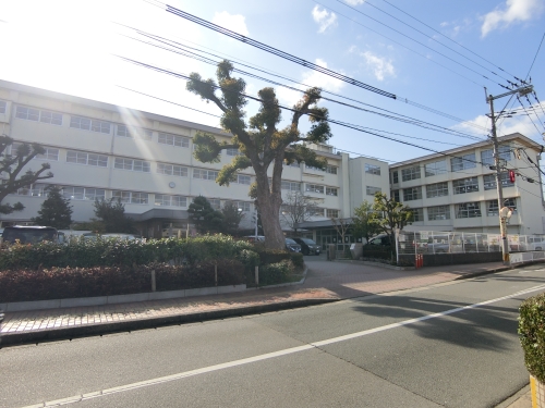 小学校　春日市立春日小学校（小学校）まで602m