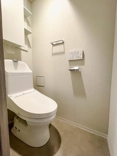トイレ　※写真は同タイプ住戸です。