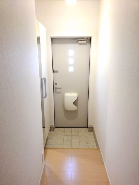 ハッピーメゾン IIIの玄関写真