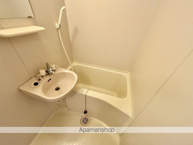 レオパレスフロンティアの風呂写真