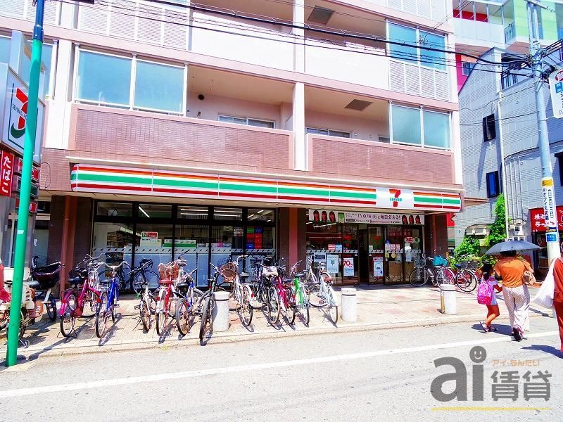 コンビニ　セブンイレブン東村山秋津駅前店（コンビニ）まで120m