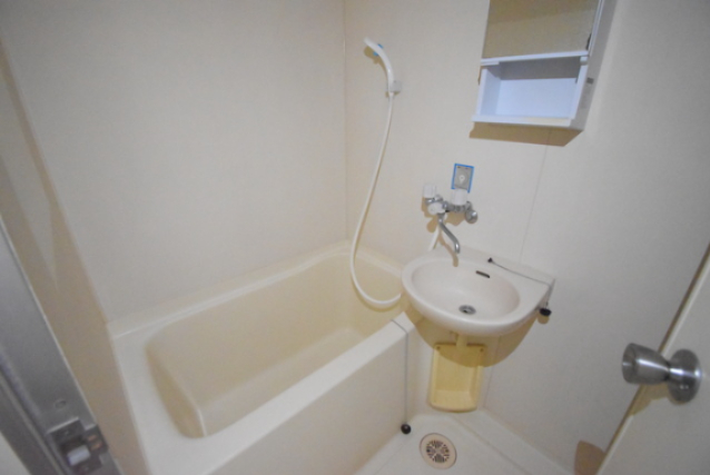 バス・シャワールーム　※別部屋写真参考※