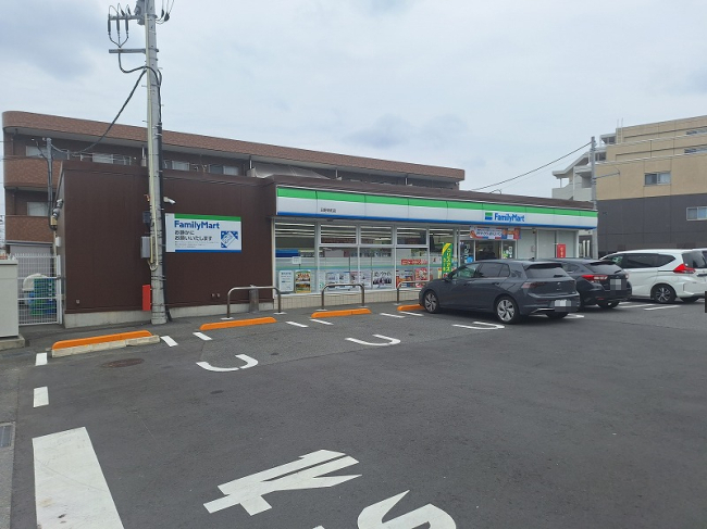 コンビニ　ファミリーマート日野栄町店（コンビニ）まで788m
