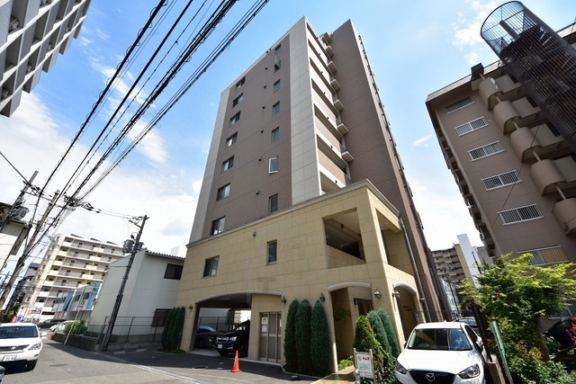 TMK江坂の外観写真