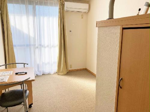 レオパレスAIDAの居間写真