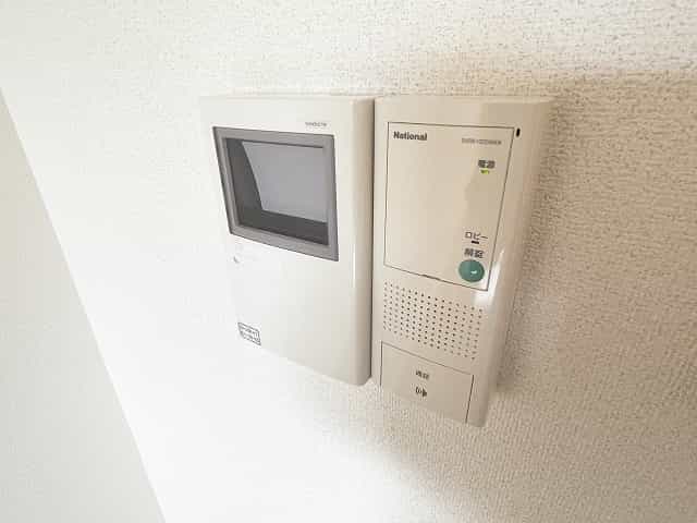 セキュリティ　TVインターホン付きで防犯面が安心！（同仕様写真）
