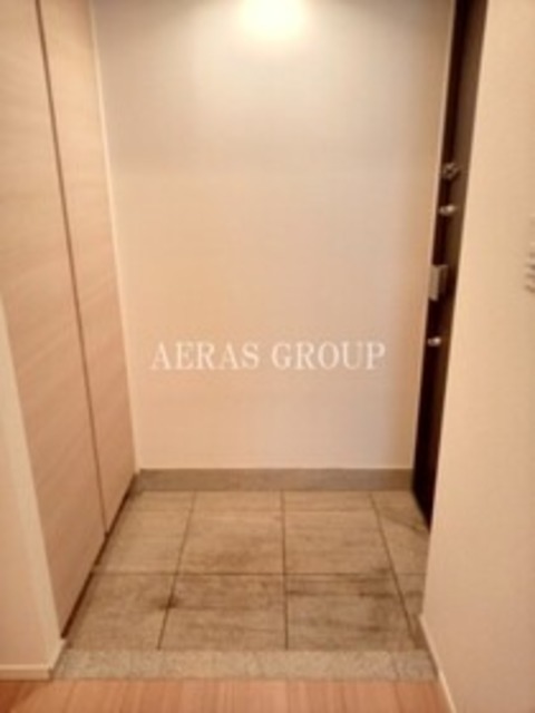 玄関　同タイプの別部屋写真