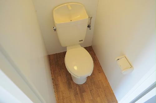 レオパレスFlatelierのトイレ写真