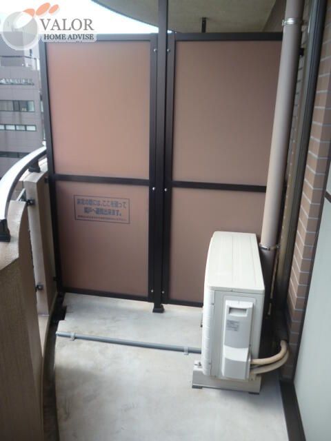 ブルーライン 新横浜駅 徒歩4分 11階建 築22年の内装写真